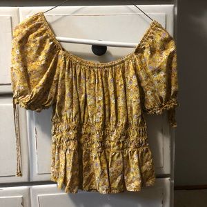 Super cute floral top